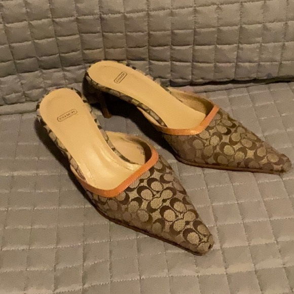 Coach Mules, handbag and keychain wallet - Picture 2 of 5